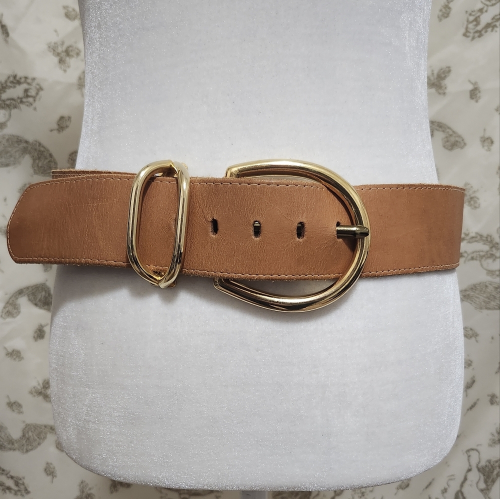 Stunning Accesories By PEARL vintage Leatg Tan And Gold Wide Leather Belt